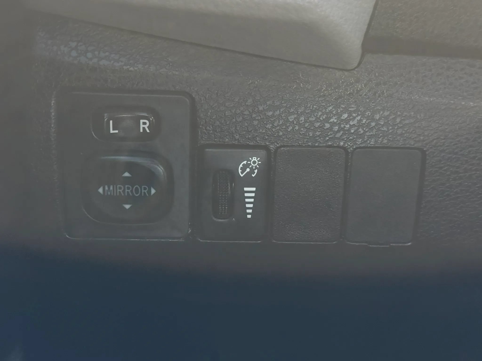 Used 2016 Toyota Corolla LE FWD image 12