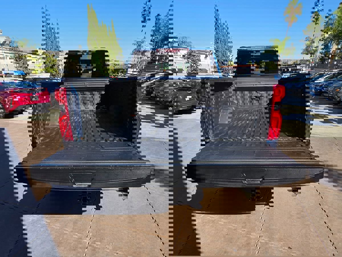 Used 2020 Chevrolet Silverado 2500 LTZ w/ LTZ Premium Package image 19