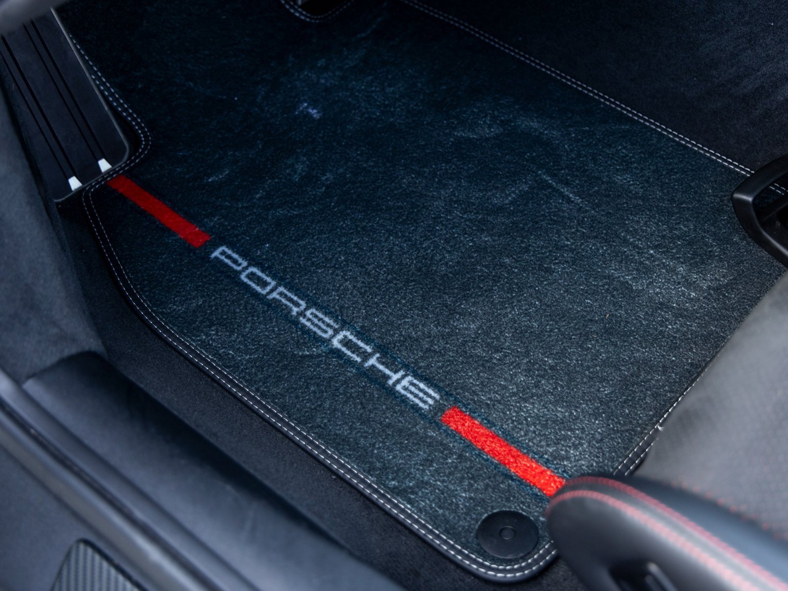 Certified 2024 Porsche 911 GT3 RS image 33