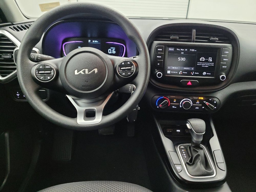 Used 2025 Kia Soul LX w/ LX Technology Package FWD image 22