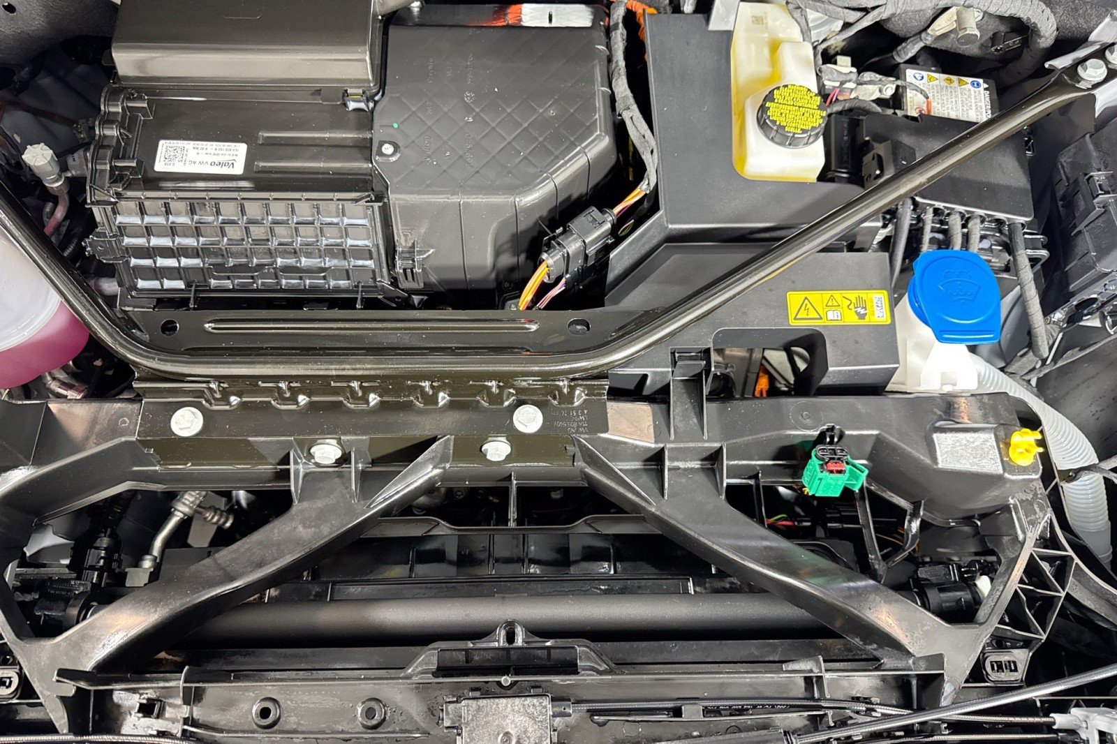 Used 2025 Audi Q4 e-tron Premium Plus w/ Premium Plus image 29