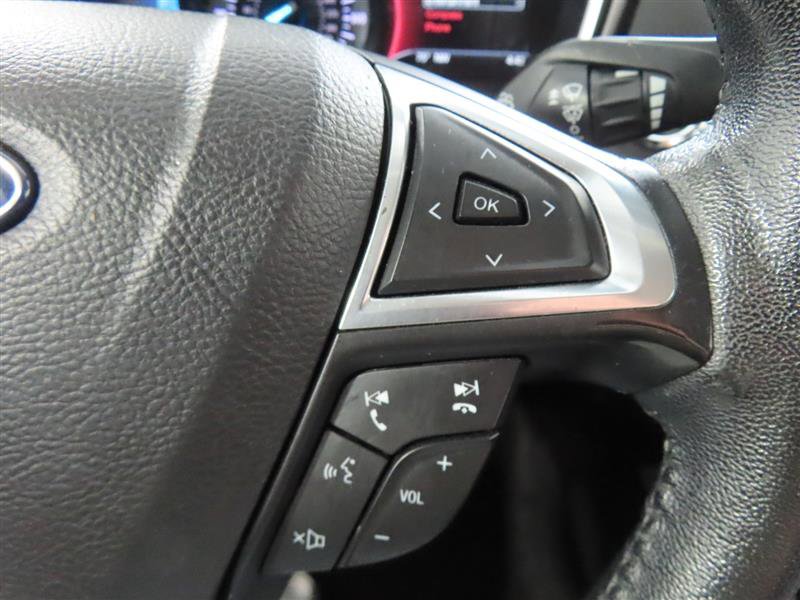 Used 2020 Ford Fusion SEL image 19
