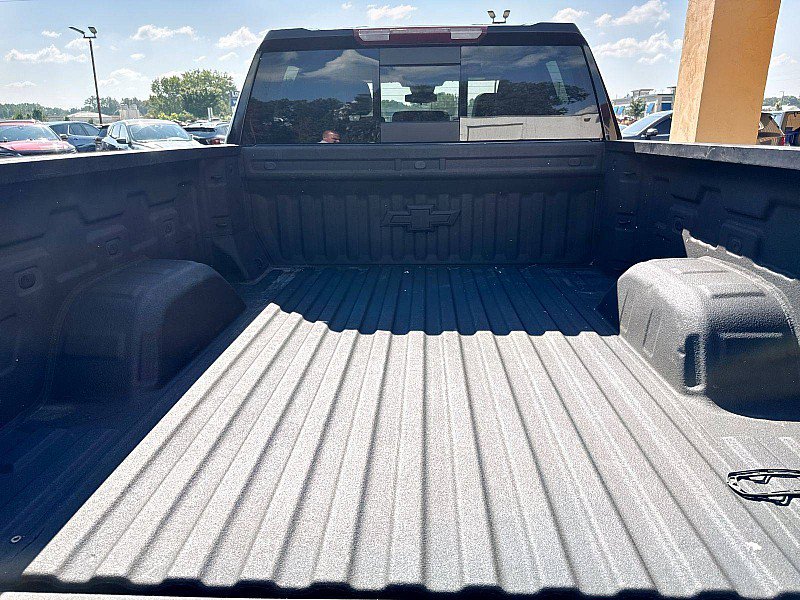 Used 2024 Chevrolet Silverado 1500 LT Trail Boss w/ LT Trail Boss Premium Package AWD/4WD image 17