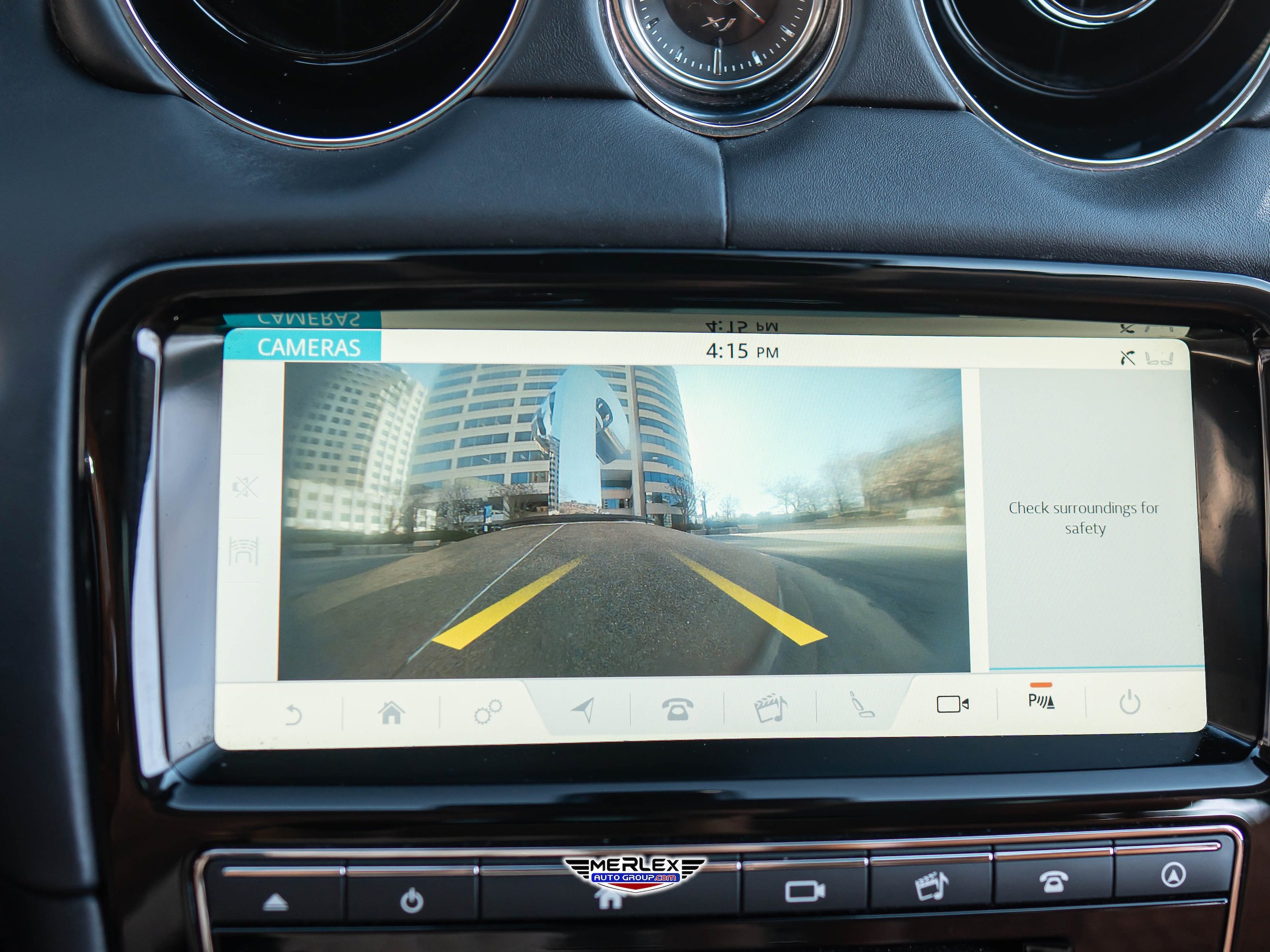 Used 2018 Jaguar XJ L Portfolio image 33