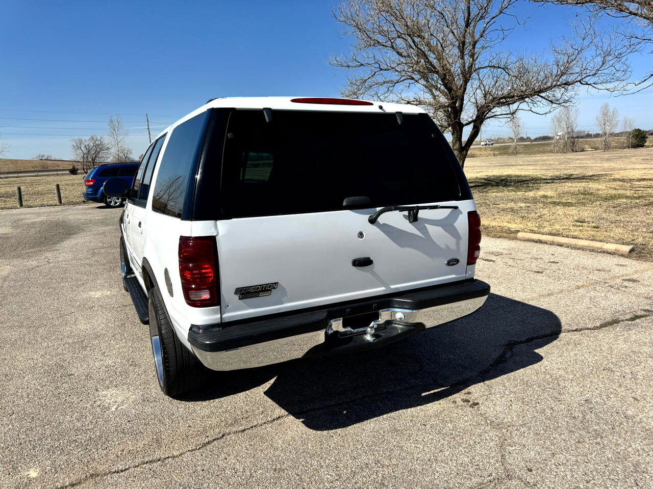 Used 2002 Ford Expedition XLT image 7