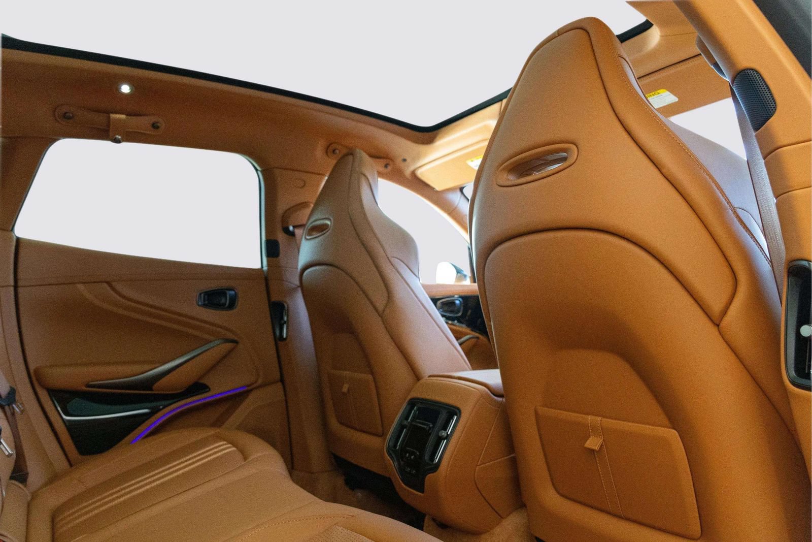 New 2026 Aston Martin DBX 707 AWD/4WD image 33