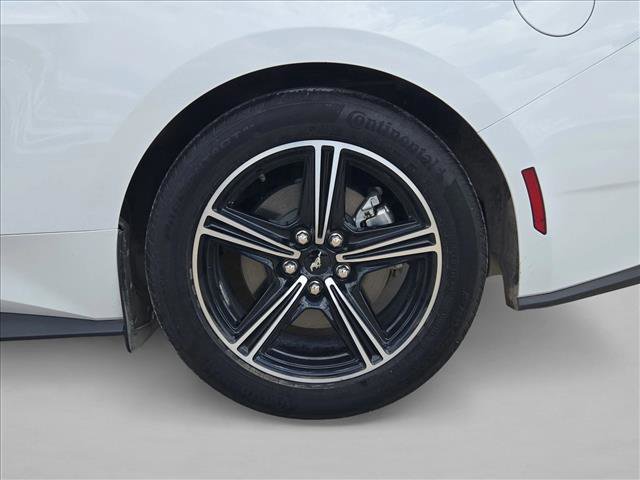 Used 2025 Ford Mustang Coupe RWD image 22