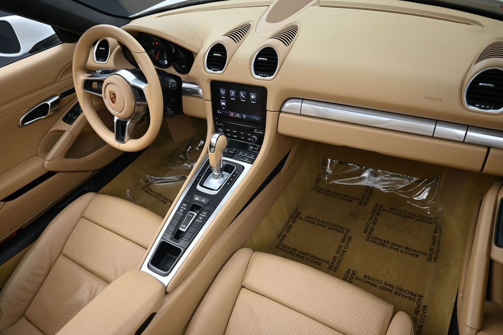 Certified 2017 Porsche 718 Boxster RWD image 28