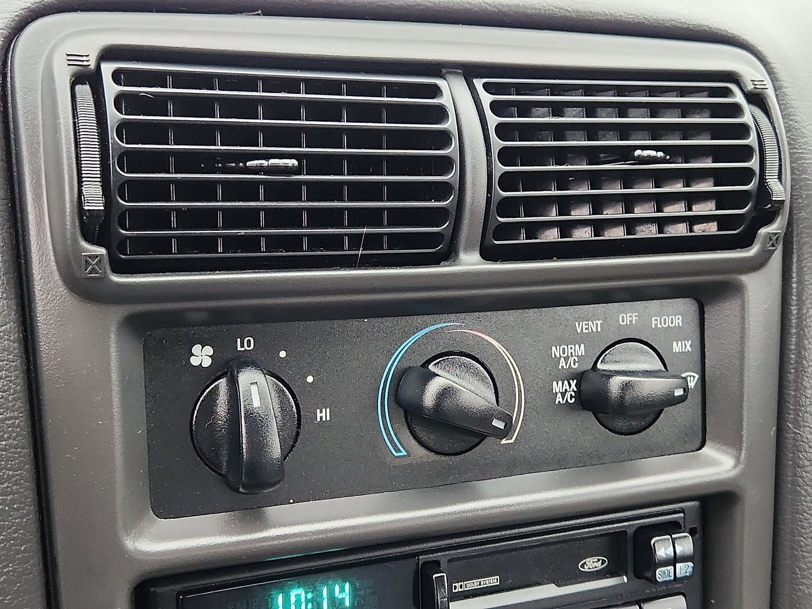 Used 1999 Ford Mustang Coupe image 23