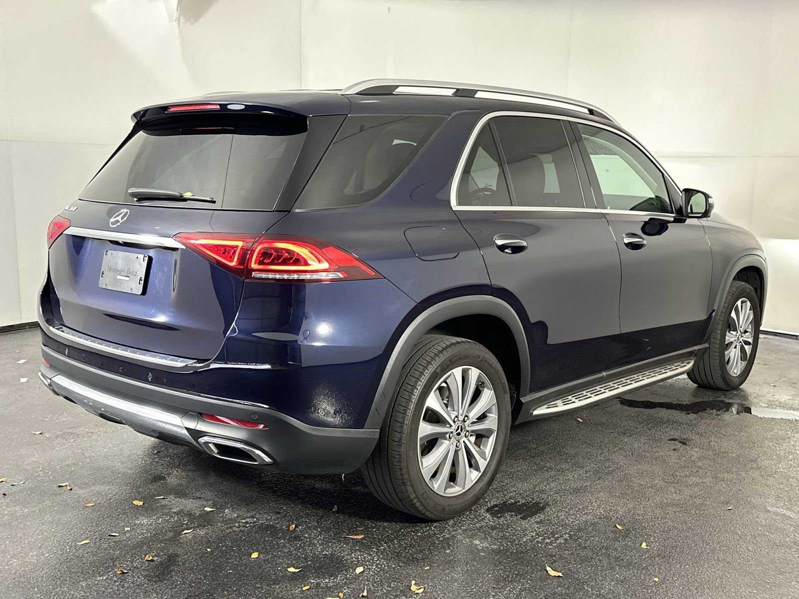 Used 2021 Mercedes-Benz GLE 350 w/ Premium Package image 11