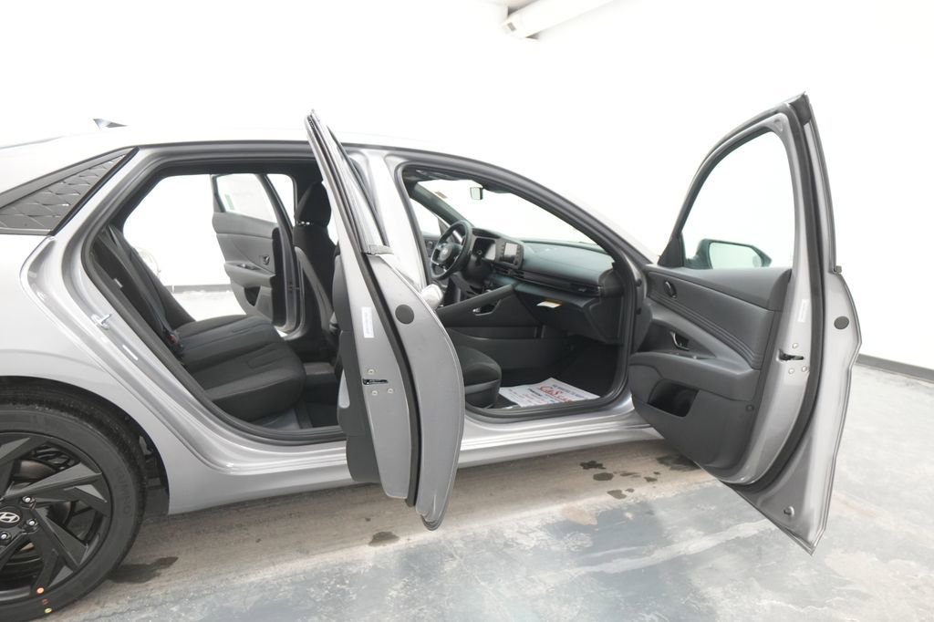 New 2026 Hyundai Elantra Sport image 26