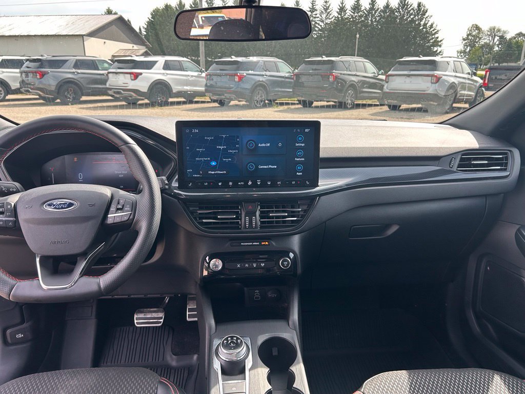 Used 2024 Ford Escape ST-Line w/ Tech Pack #1 AWD/4WD image 13