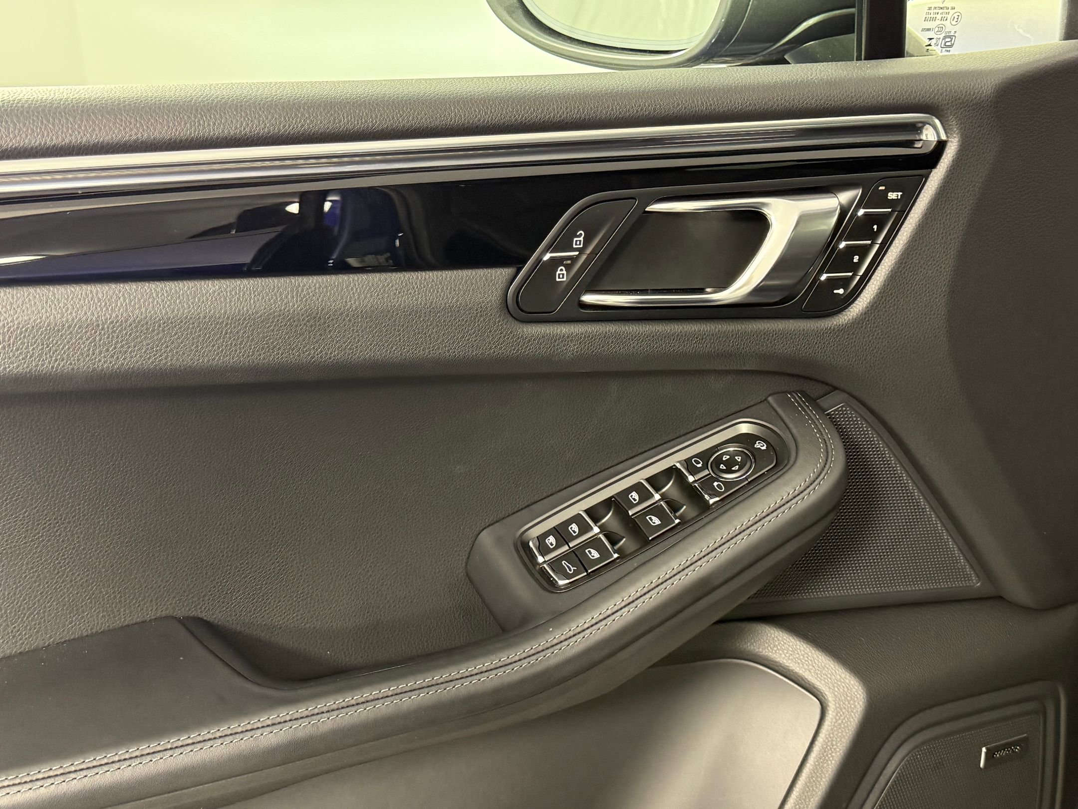 New 2025 Porsche Macan Turbo image 14