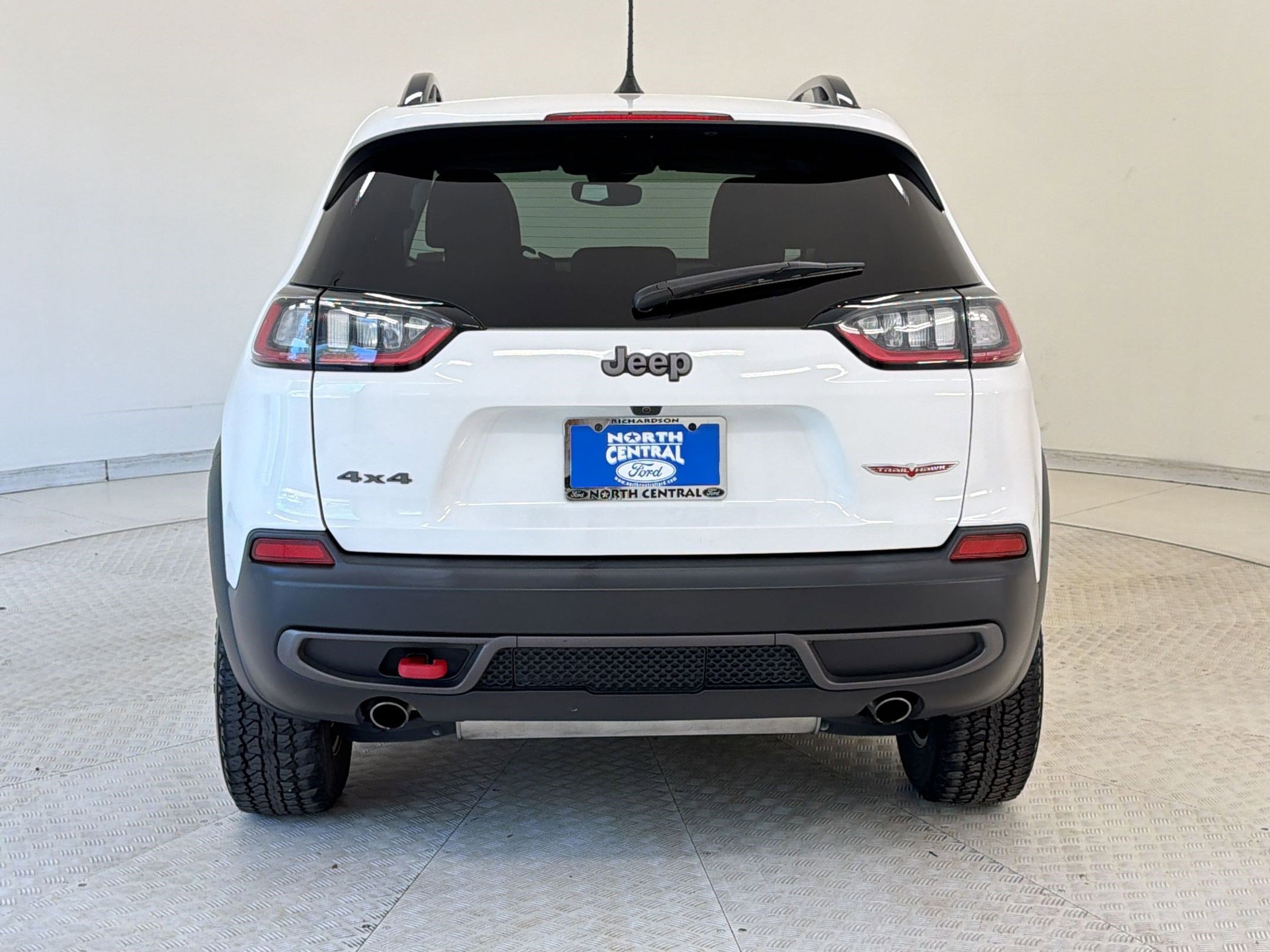 Used 2022 Jeep Cherokee Trailhawk image 10