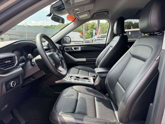 Certified 2023 Ford Explorer XLT w/ Equipment Group 202A AWD/4WD image 15