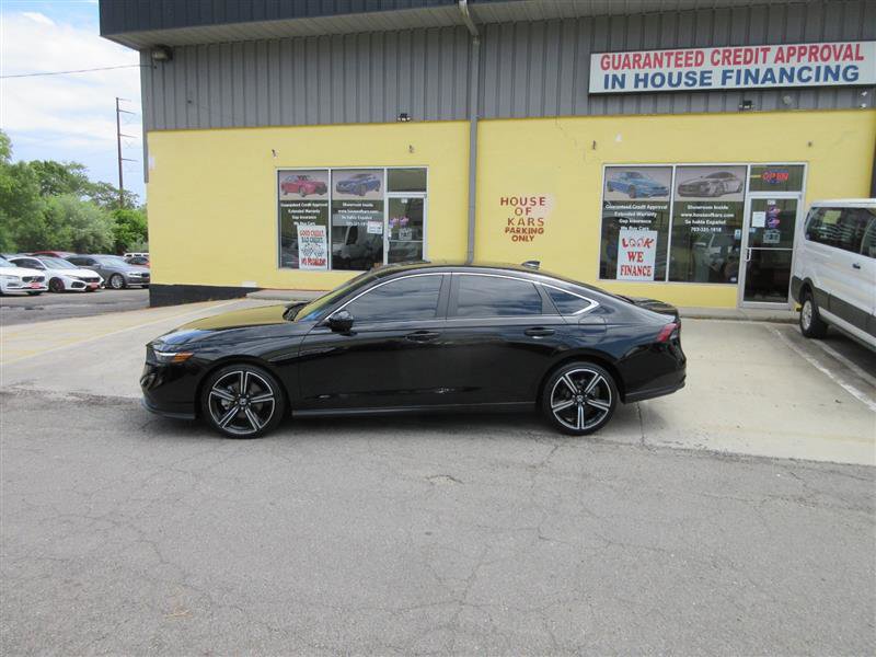 Used 2025 Honda Accord Sport image 2