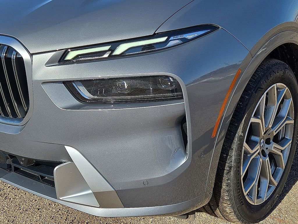 Used 2026 BMW X7 xDrive40i AWD/4WD image 10