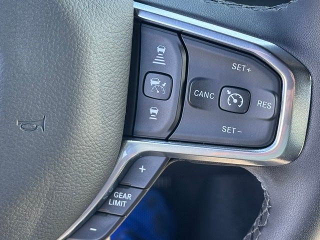New 2026 RAM 1500 Laramie AWD/4WD image 17