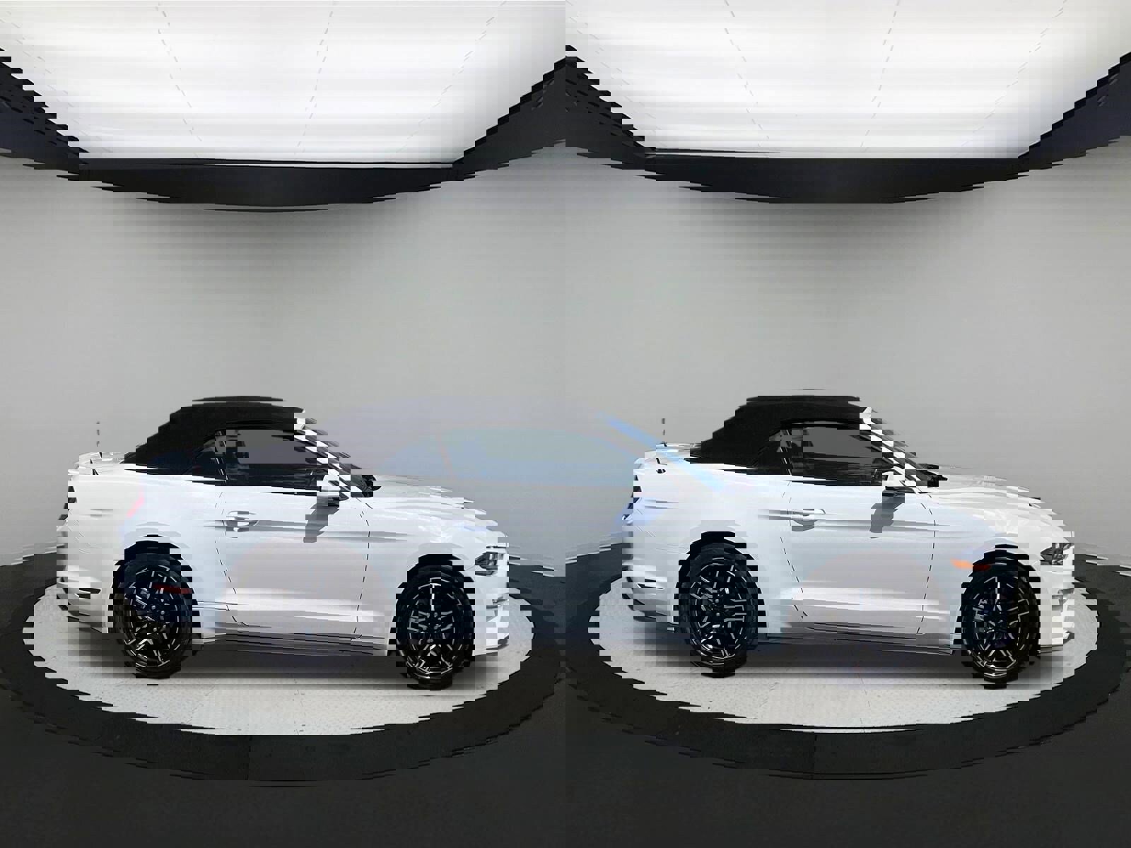 Used 2023 Ford Mustang Premium RWD image 2