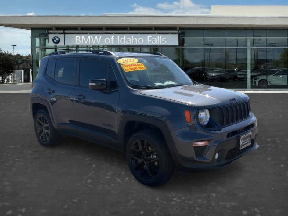 Used 2021 Jeep Renegade Latitude w/ Convenience Group AWD/4WD image 1