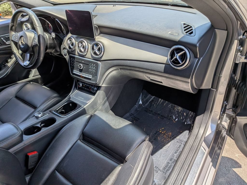 Used 2018 Mercedes-Benz CLA 250 image 9