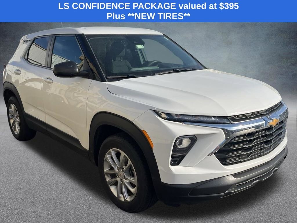 Used 2024 Chevrolet TrailBlazer LS w/ LS Convenience Package AWD/4WD image 4