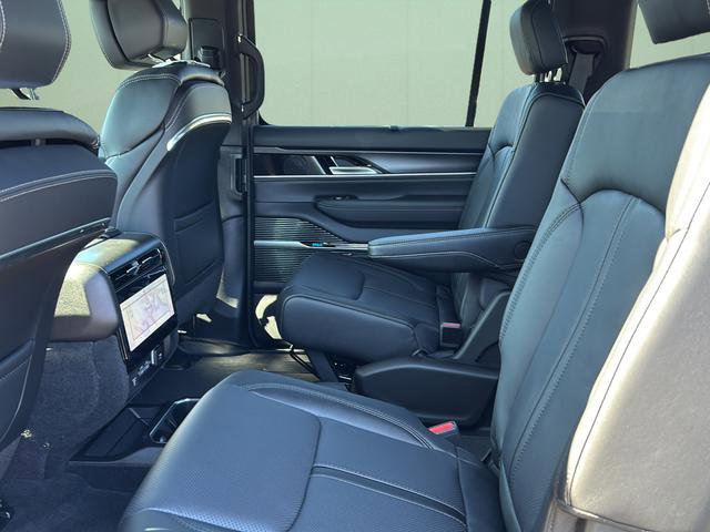 New 2026 Jeep Grand Wagoneer Summit image 21
