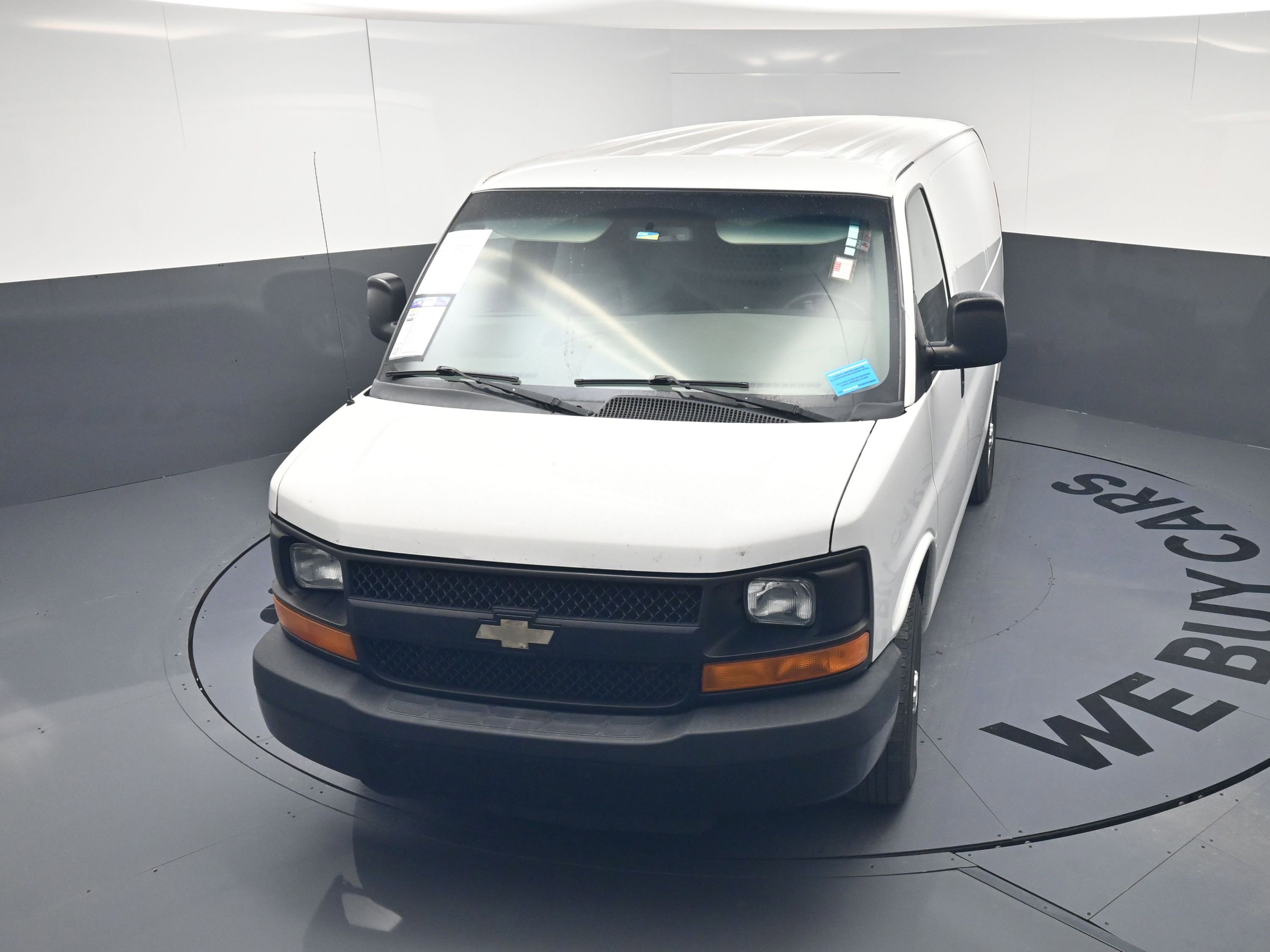 Used 2016 Chevrolet Express 2500 image 21