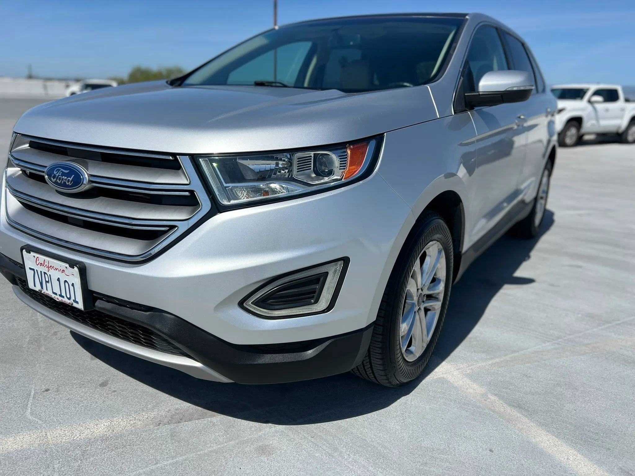 Used 2016 Ford Edge SEL w/ Equipment Group 201A image 2