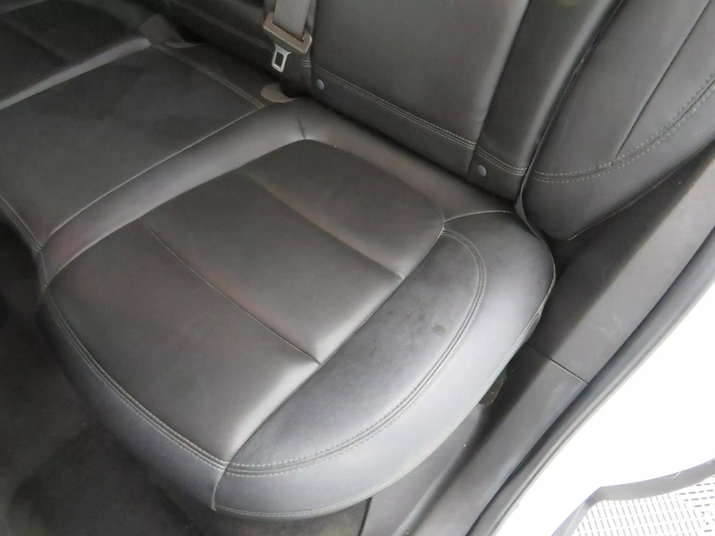 Used 2020 Buick Encore Essence image 37