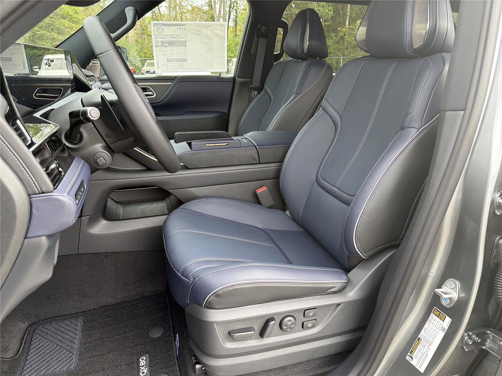 New 2026 INFINITI QX80 4WD w/ Sport Exterior Package image 23
