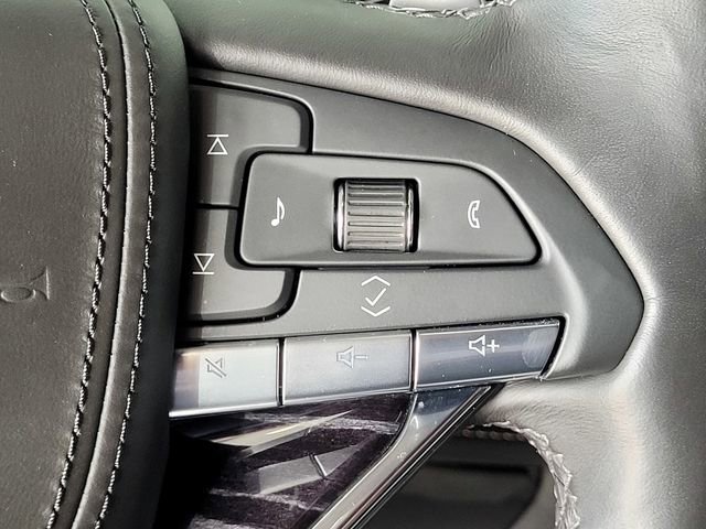 Certified 2023 Cadillac Escalade ESV V AWD/4WD image 25