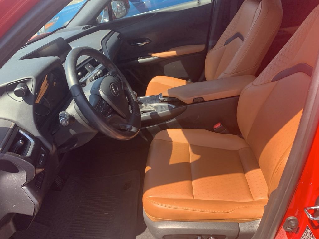 Used 2021 Lexus UX 200 w/ Accessory Package (A2) image 3
