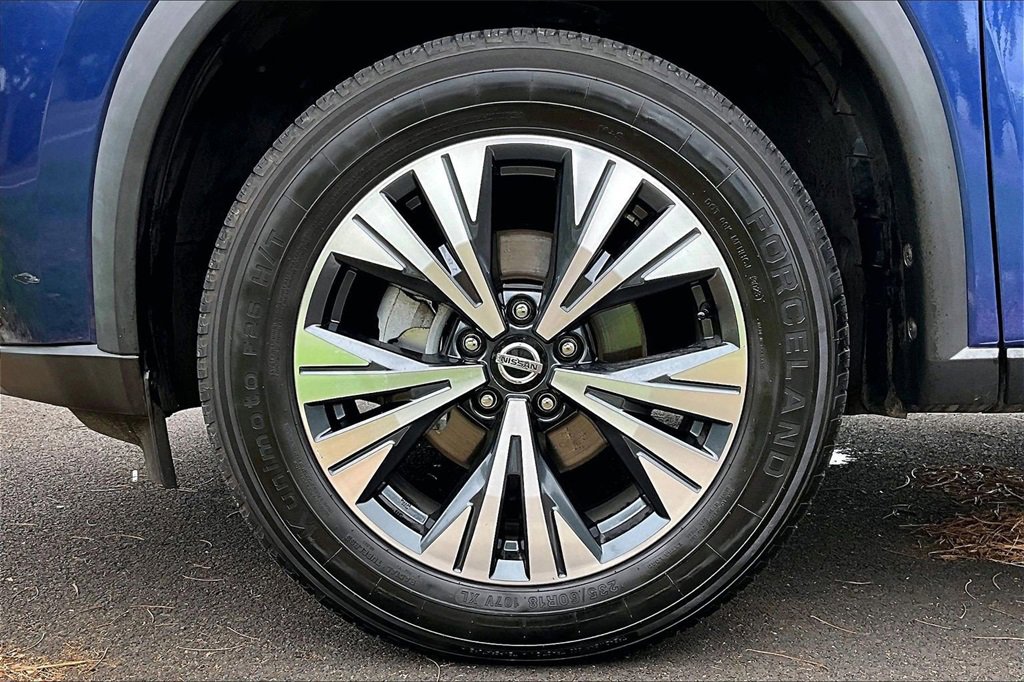 Used 2021 Nissan Rogue SV image 8