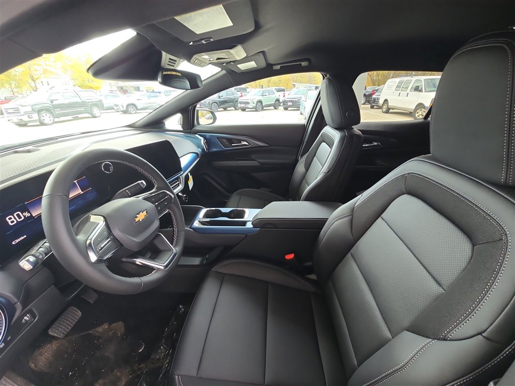 New 2026 Chevrolet Equinox EV LT image 20