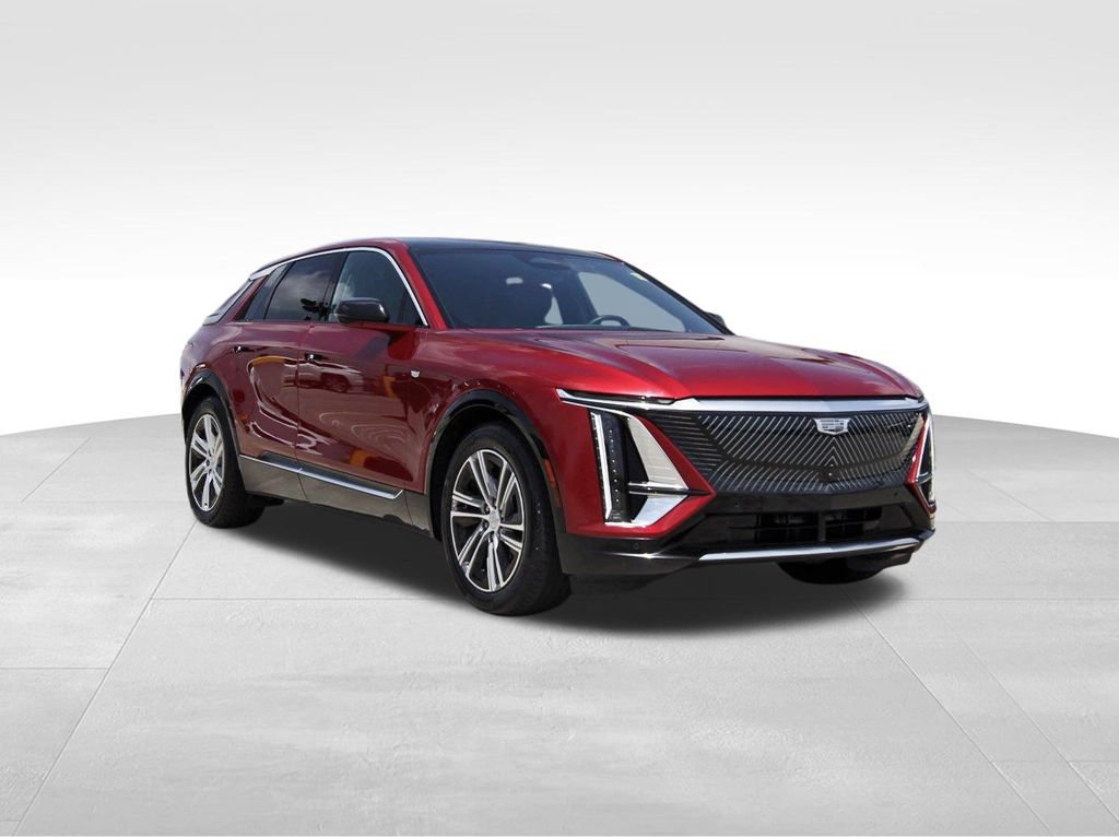 Used 2024 Cadillac Lyriq Luxury w/ LPO, Floor Liner Package AWD/4WD image 1