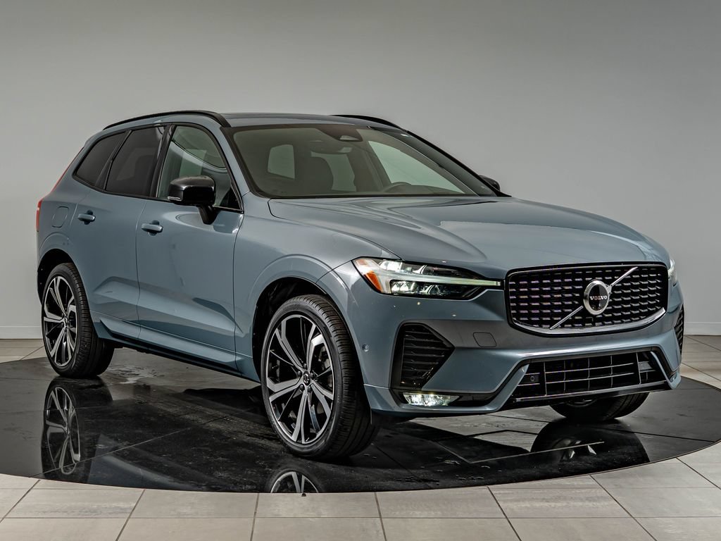 Used 2022 Volvo XC60 B5 R-Design w/ Advanced Package AWD/4WD image 3