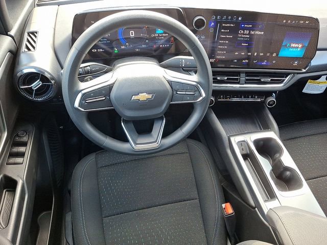 Used 2025 Chevrolet Equinox EV LT image 11