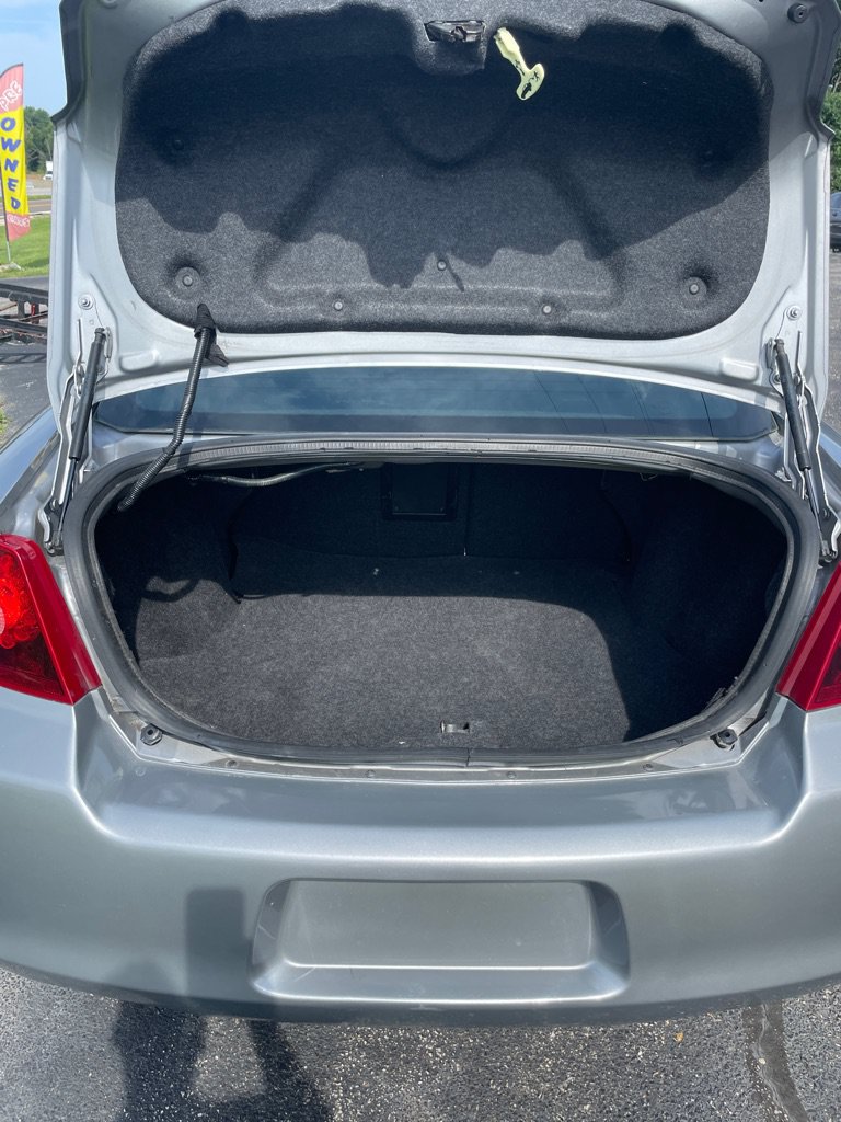 Used 2013 Dodge Avenger SE FWD image 17