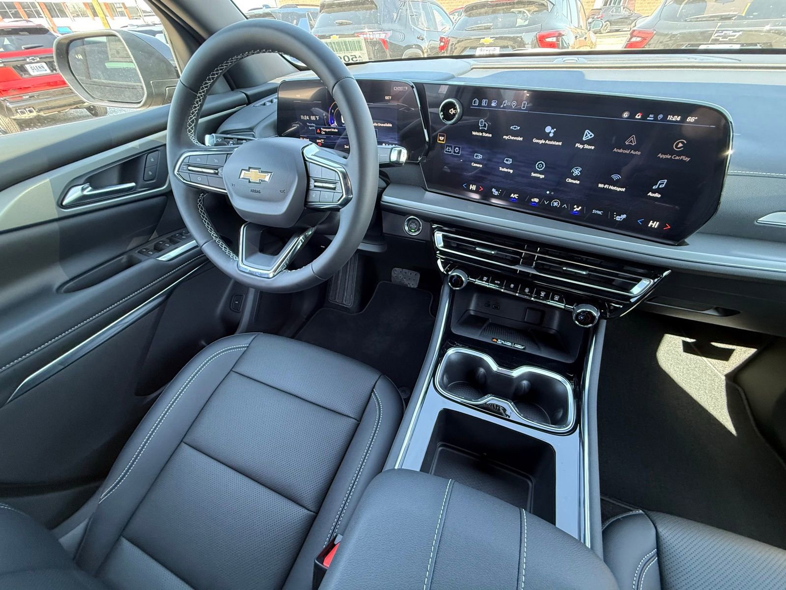 New 2026 Chevrolet Traverse LT image 3