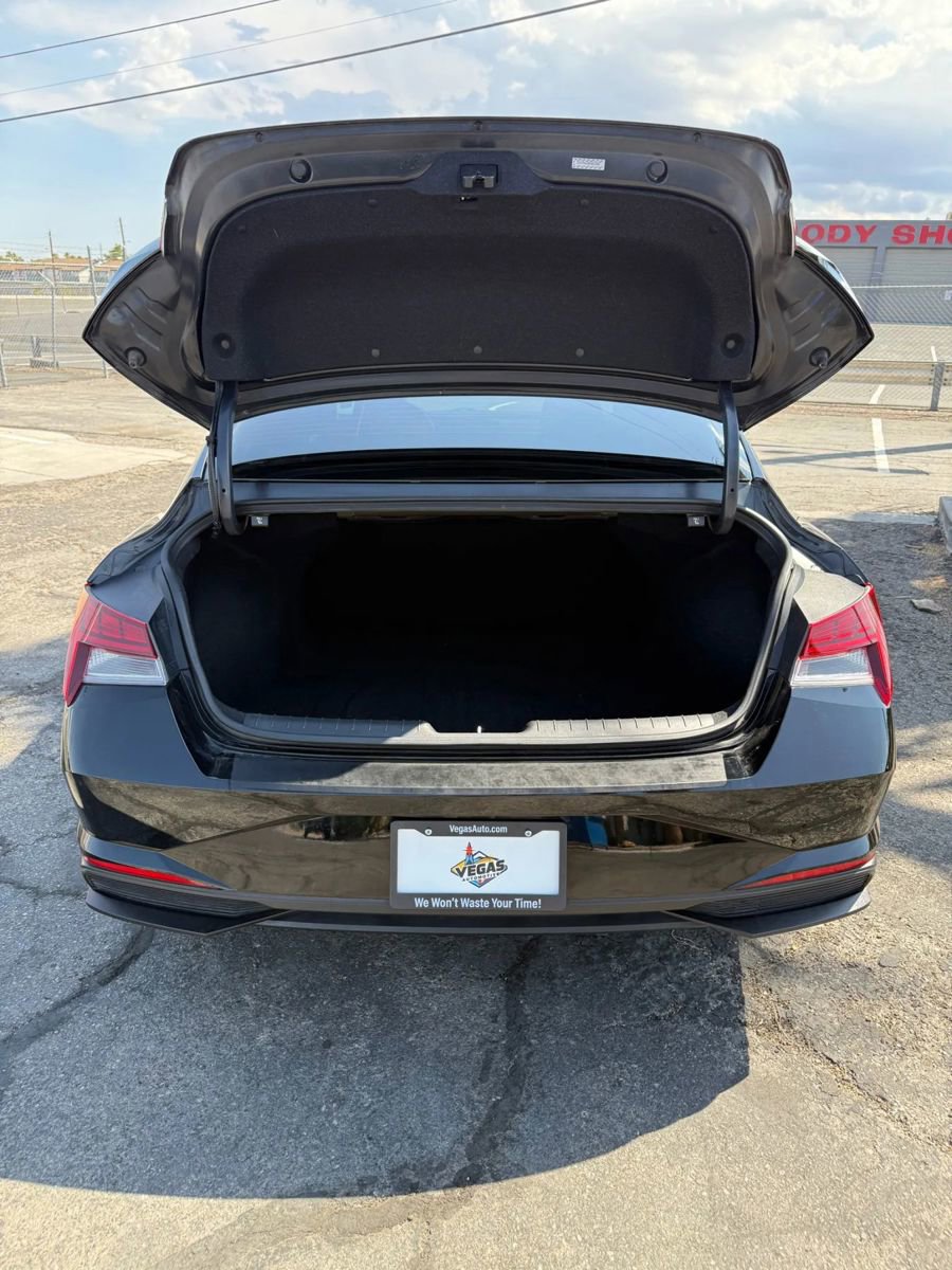 Used 2023 Hyundai Elantra Blue image 22