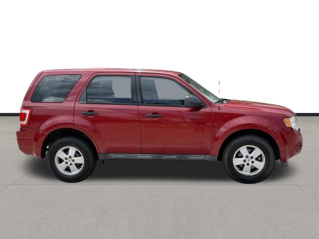 Used 2011 Ford Escape XLS w/ 101A Rapid Spec Order Code FWD image 4