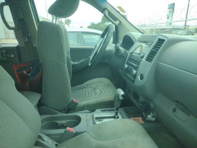 Used 2014 Nissan Frontier SV AWD/4WD image 13