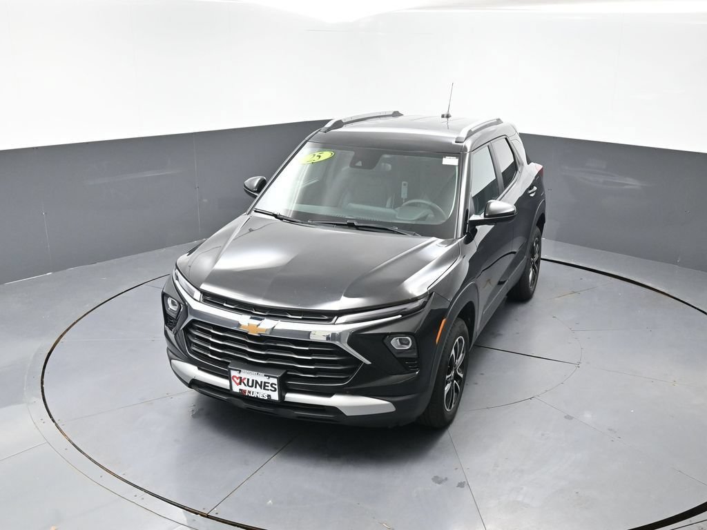 Used 2025 Chevrolet TrailBlazer LT AWD/4WD image 46