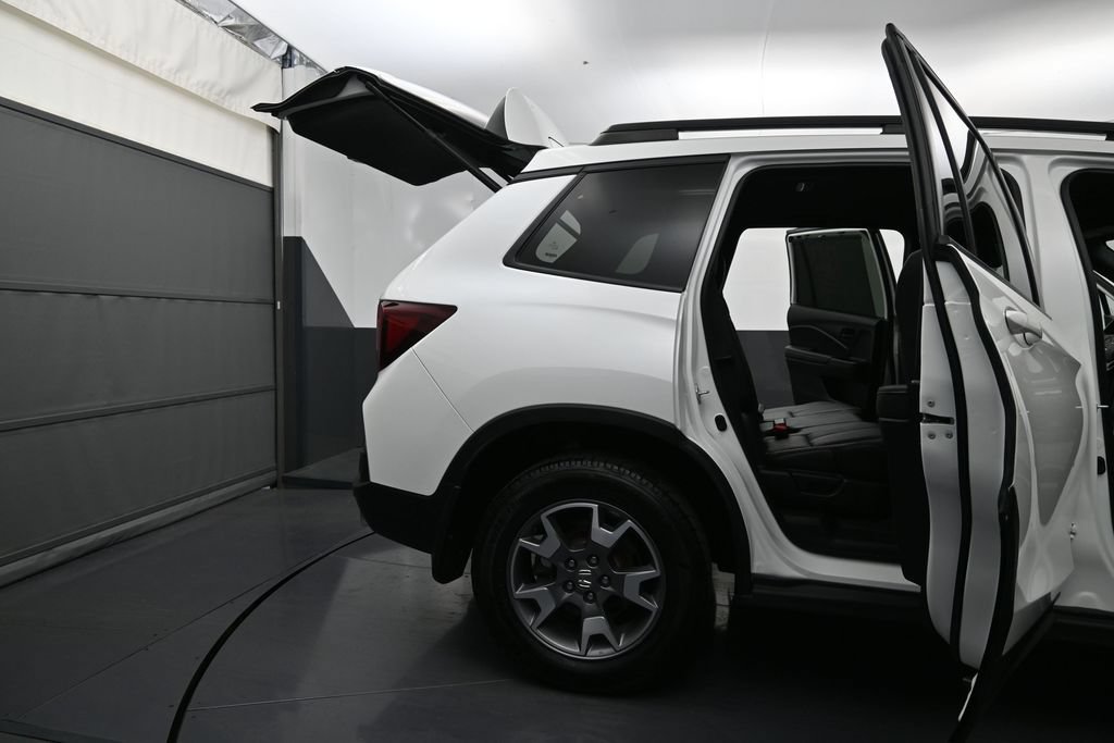 Used 2022 Honda Passport TrailSport image 10