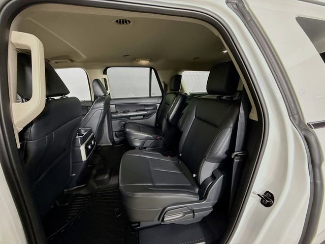 Used 2024 Ford Expedition Max XLT image 24