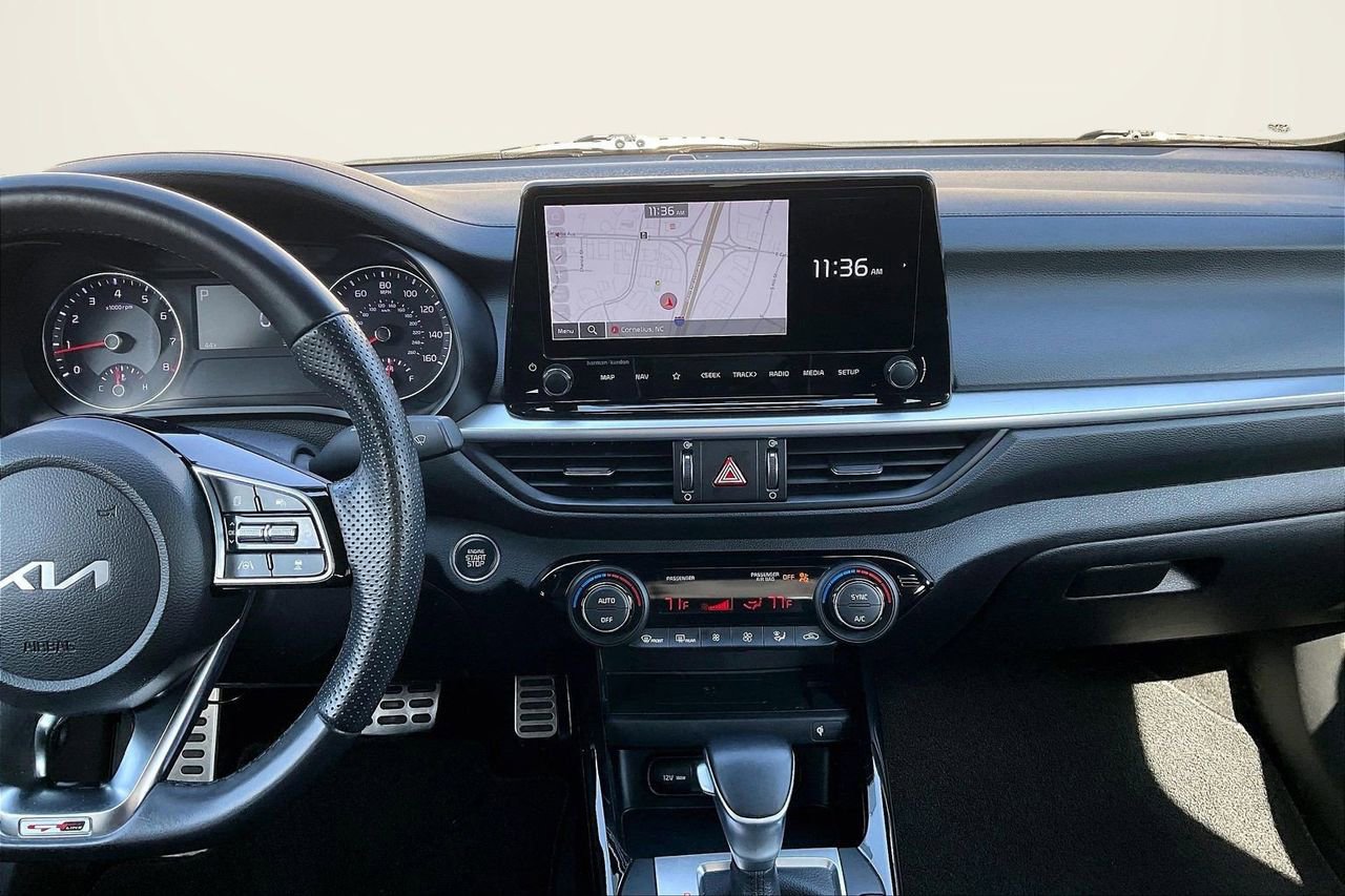 Used 2023 Kia Forte GT-Line w/ GT-Line Premium Package image 13