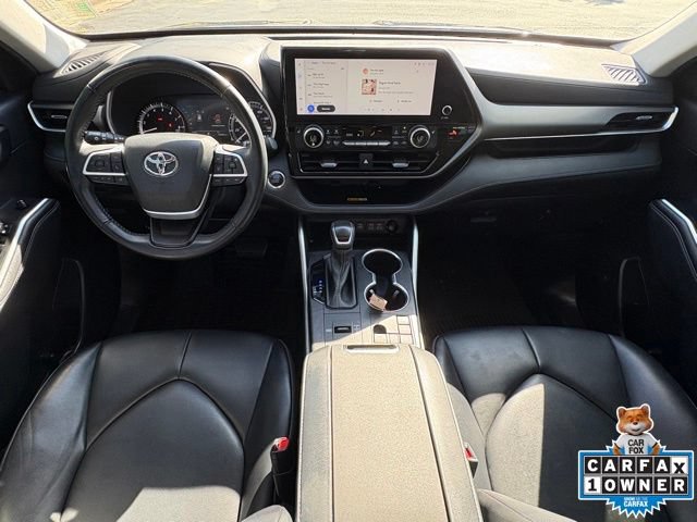 Used 2023 Toyota Highlander XLE FWD image 21