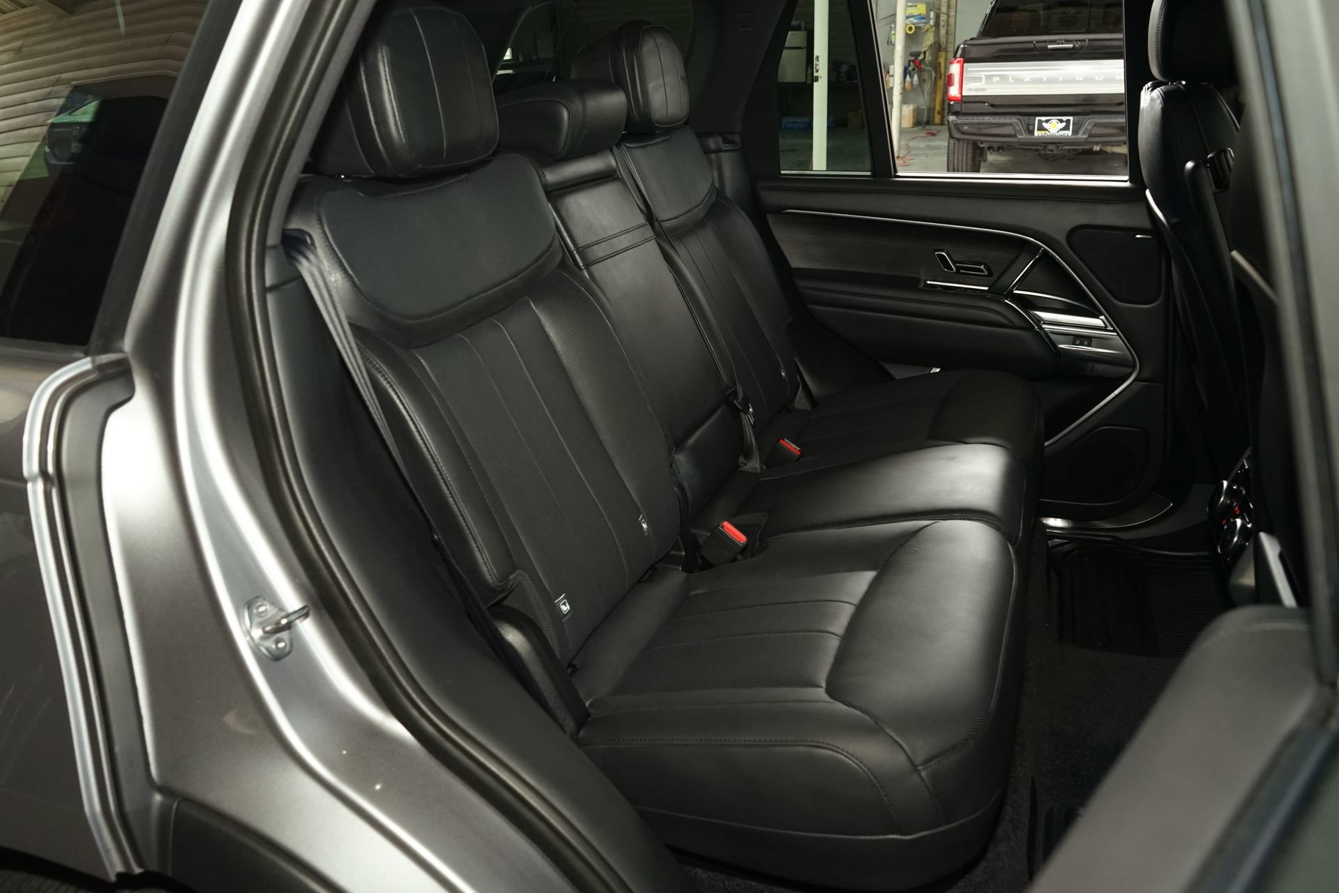 Used 2023 Land Rover Range Rover SE AWD/4WD image 23