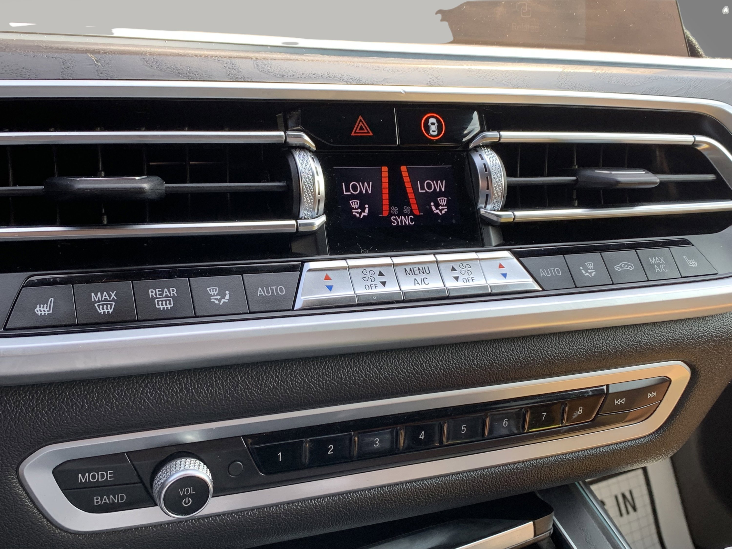 Used 2022 BMW X7 xDrive40i w/ M Sport Package image 47